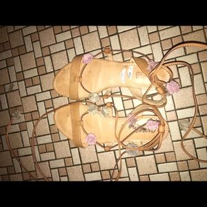 Sandals 7.5 wrap around ankle